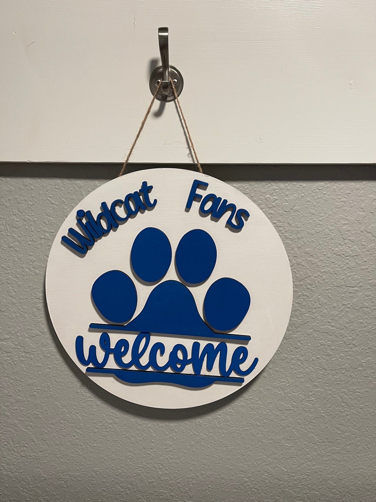 Kentucky Cat Door Hanger
